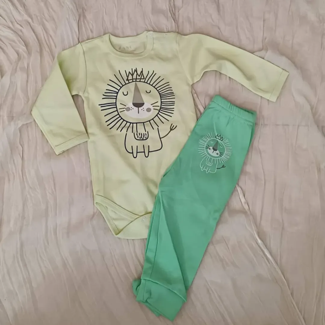 بلوز شلوار پسرانه تک سایز  مناسب برای یک سال