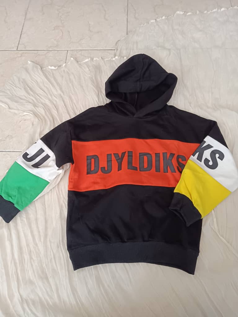 هودی پسرانه تک سایز مناسب ۵ سال